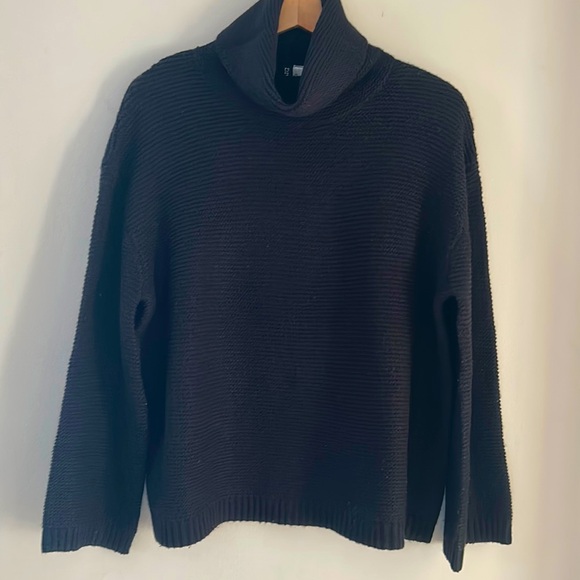 H&M Black cowl neck mid weight Sweater - Picture 1 of 4